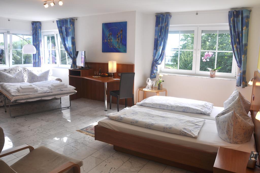 Hotel Muehleinsel Kenzingen Room photo